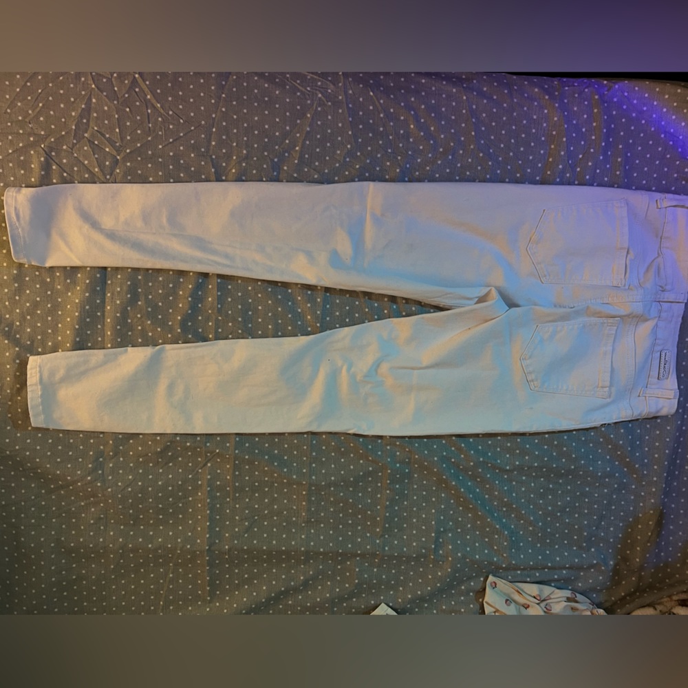 Brand new never worn white ripped jeans